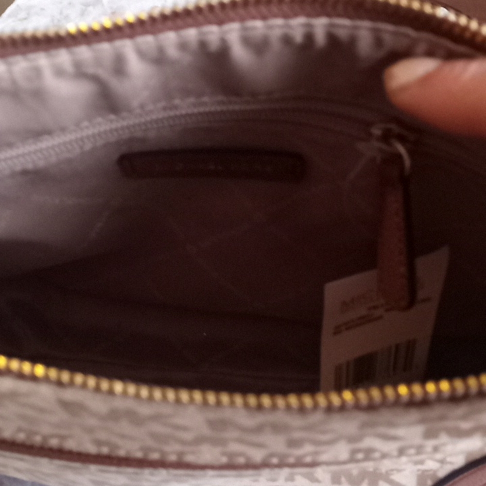 Bag - Picture 2 of 4